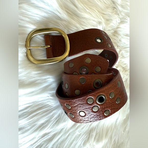 🇨🇦 Brave Leather Collection - Cognac Leather with Rivets - Picture 7 of 11
